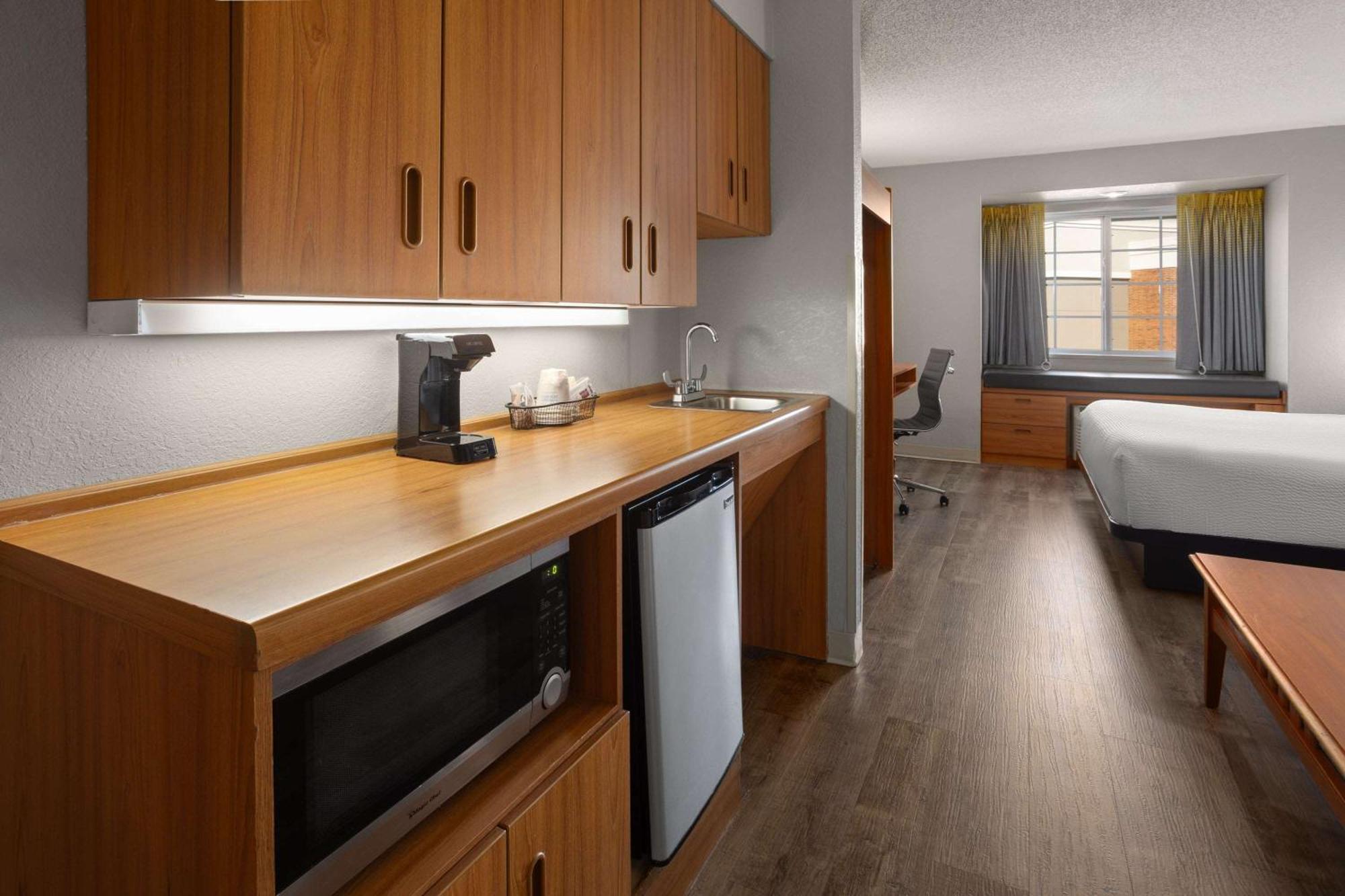 Microtel Inn & Suites By Wyndham Ann Arbor Ngoại thất bức ảnh