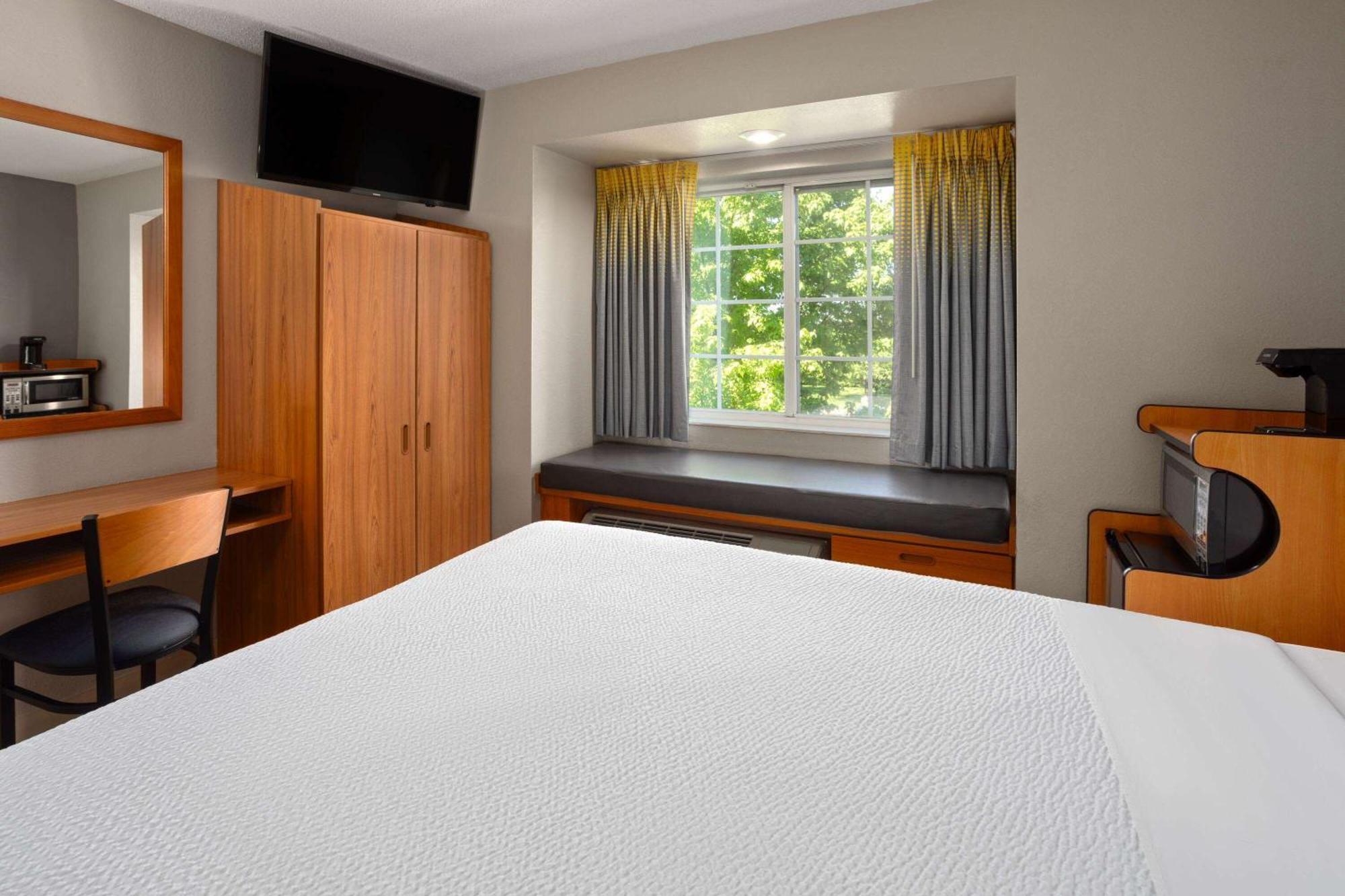 Microtel Inn & Suites By Wyndham Ann Arbor Ngoại thất bức ảnh