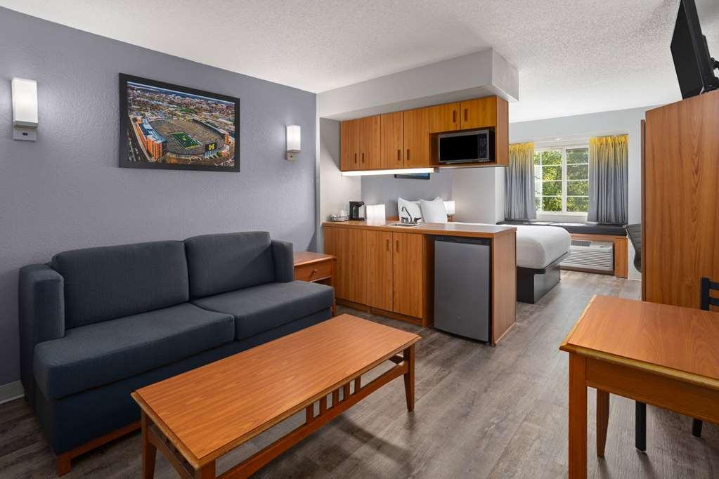 Microtel Inn & Suites By Wyndham Ann Arbor Phòng bức ảnh
