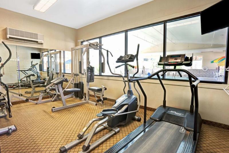 Microtel Inn & Suites By Wyndham Ann Arbor Ngoại thất bức ảnh
